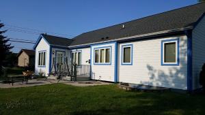 painting contractor New Berlin before and after photo 1765206901090_11701054_930059477035071_5730206977670311230_n